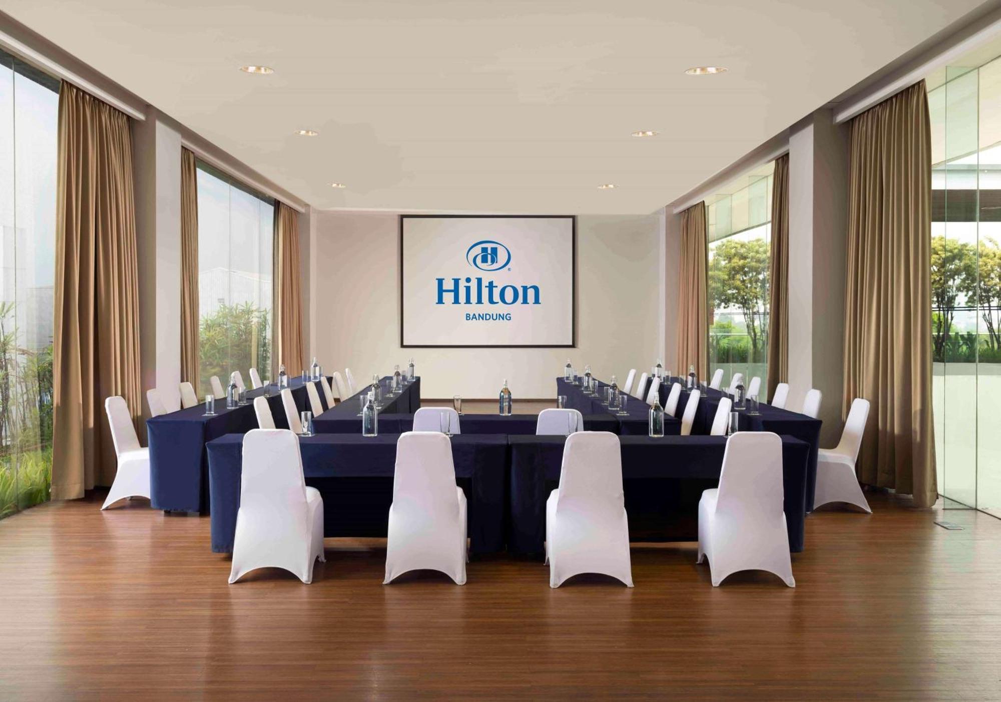 Hilton Bandung Hotel Exterior photo